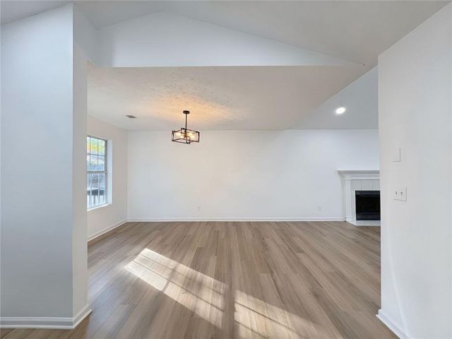 565 Paris Drive, Lawrenceville, GA 30043