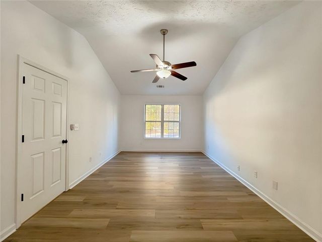 565 Paris Drive, Lawrenceville, GA 30043