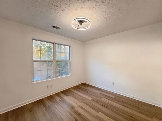 565 Paris Drive, Lawrenceville, GA 30043