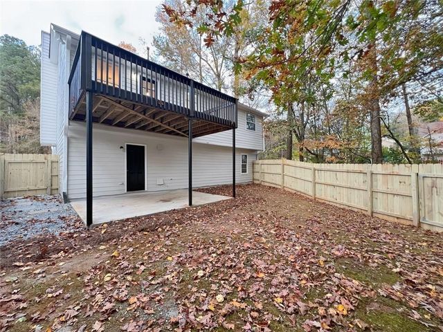 565 Paris Drive, Lawrenceville, GA 30043