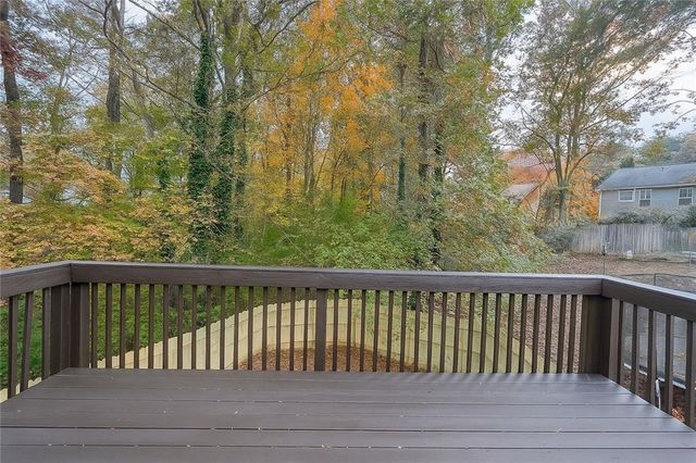 565 Paris Drive, Lawrenceville, GA 30043