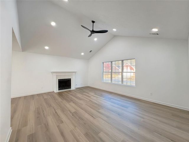 565 Paris Drive, Lawrenceville, GA 30043