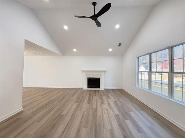 565 Paris Drive, Lawrenceville, GA 30043