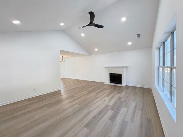 565 Paris Drive, Lawrenceville, GA 30043