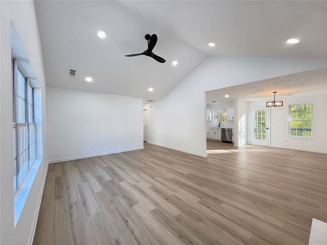 565 Paris Drive, Lawrenceville, GA 30043