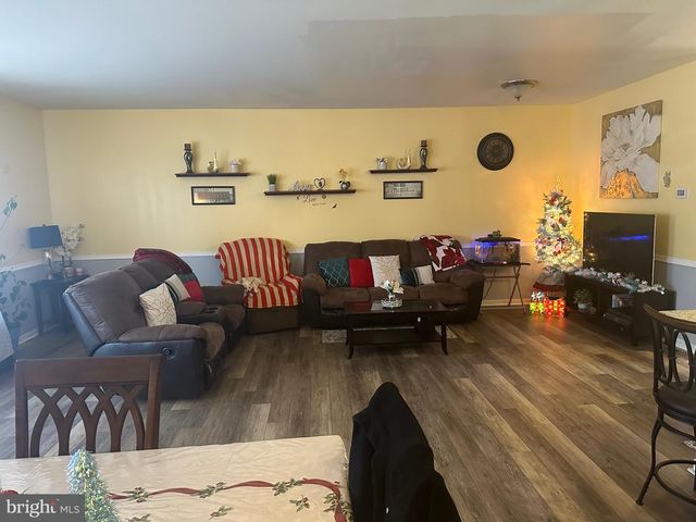 1034 ROSEMONT TER, Pennsburg, PA 18073