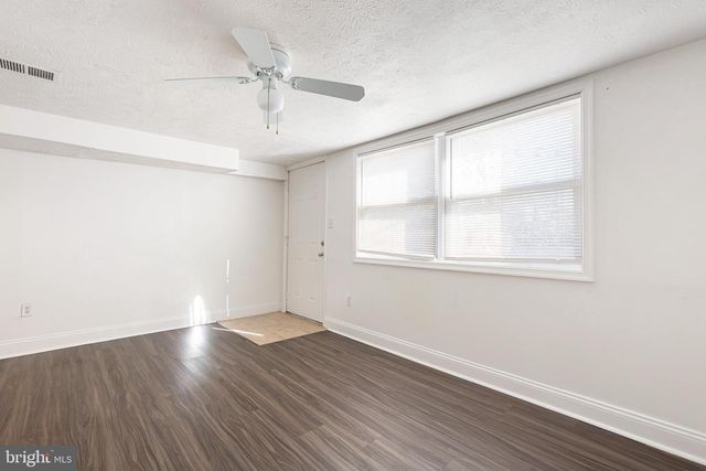 523 BALSAM TER, Wilmington, DE 19804