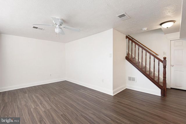 523 BALSAM TER, Wilmington, DE 19804