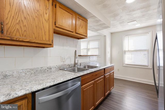 523 BALSAM TER, Wilmington, DE 19804