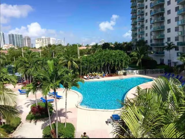 19370 Collins Avenue 301, Sunny Isles Beach, FL 33160