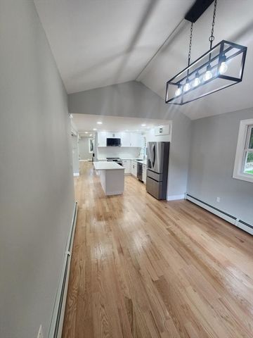 166 Forest St, Middleton, MA 01949