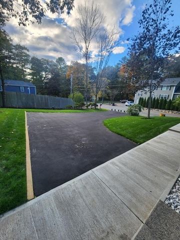 166 Forest St, Middleton, MA 01949