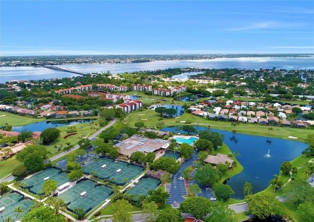 4120 STEAMBOAT BEND E # 104, Fort Myers, FL 33919