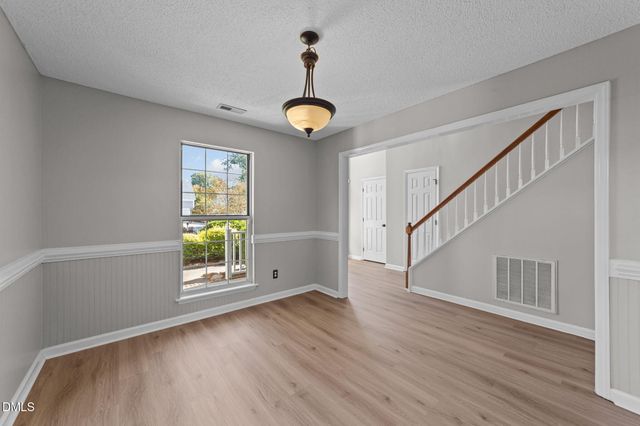 717 Starkland Way, Holly Springs, NC 27540