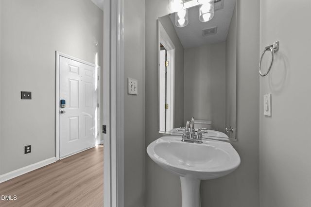 717 Starkland Way, Holly Springs, NC 27540