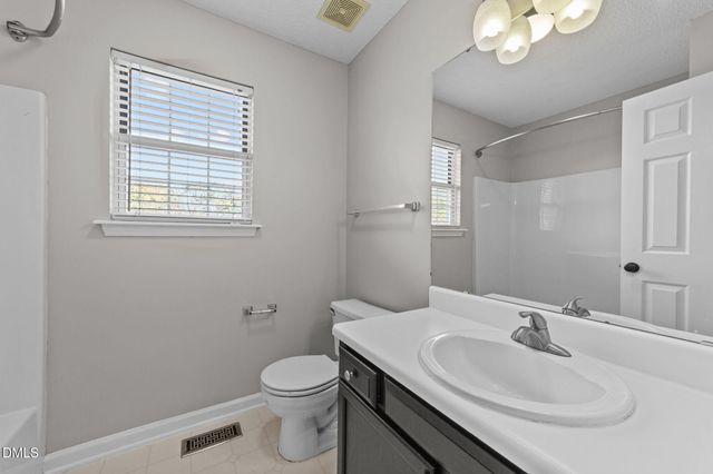 717 Starkland Way, Holly Springs, NC 27540