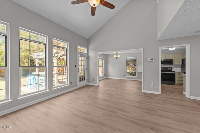 717 Starkland Way, Holly Springs, NC 27540