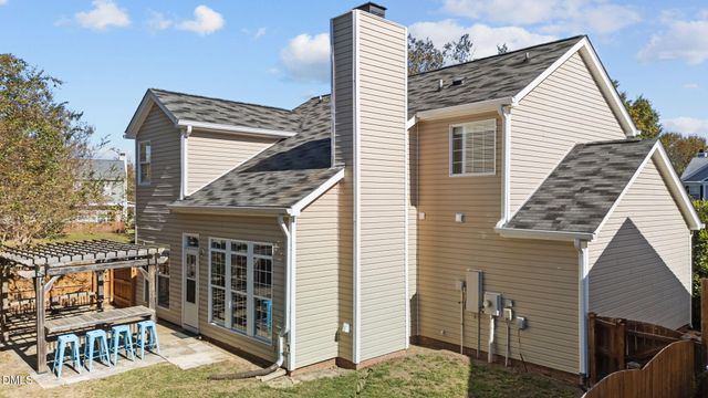 717 Starkland Way, Holly Springs, NC 27540