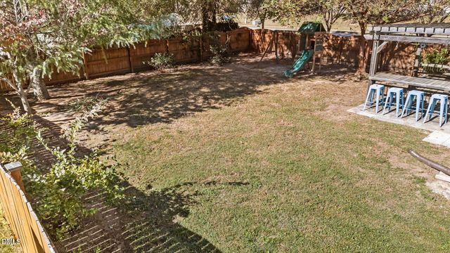 717 Starkland Way, Holly Springs, NC 27540