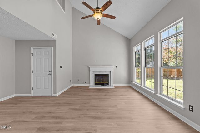 717 Starkland Way, Holly Springs, NC 27540