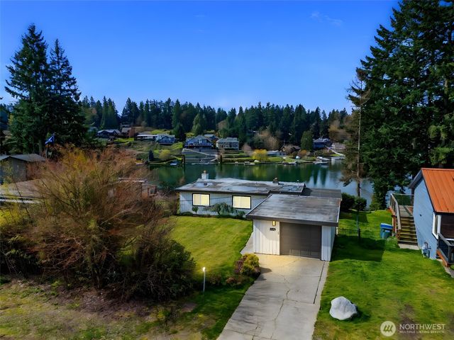 3118 Deer Island Drive E, Lake Tapps, WA 98391