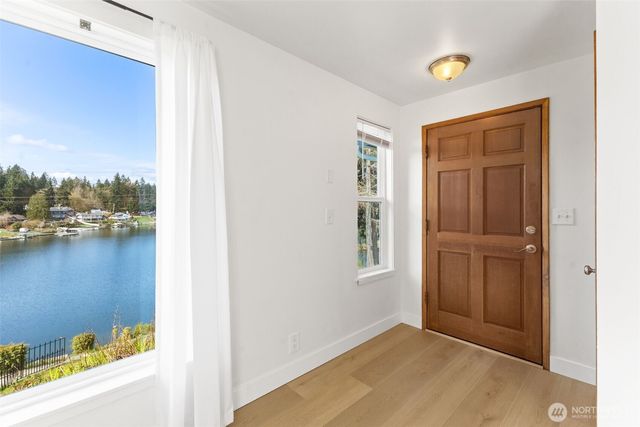 3118 Deer Island Drive E, Lake Tapps, WA 98391