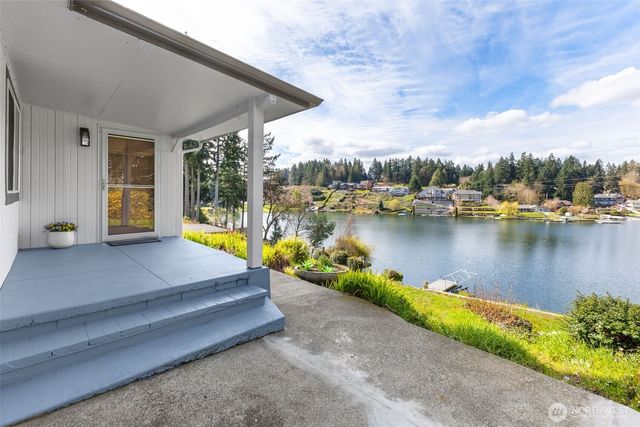 3118 Deer Island Drive E, Lake Tapps, WA 98391