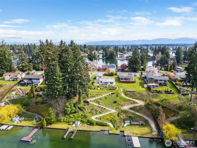 3118 Deer Island Drive E, Lake Tapps, WA 98391