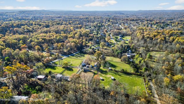 99 Dusinberre Road, Gardiner, NY 12525
