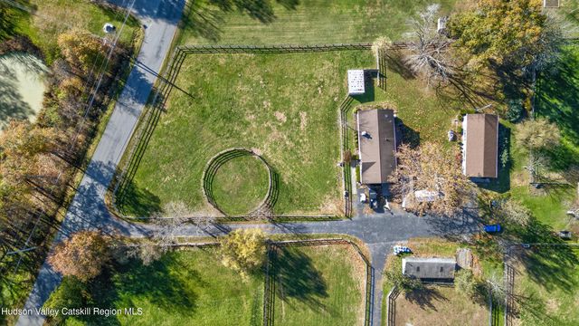 99 Dusinberre Road, Gardiner, NY 12525
