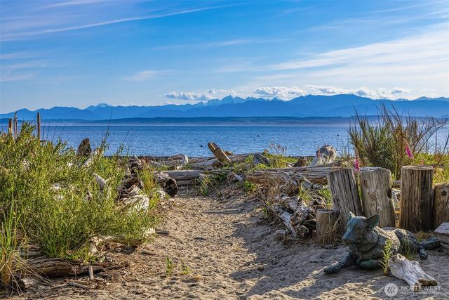 5608 Tara Drive, Freeland, WA 98249