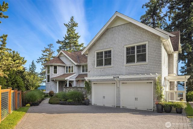 5608 Tara Drive, Freeland, WA 98249