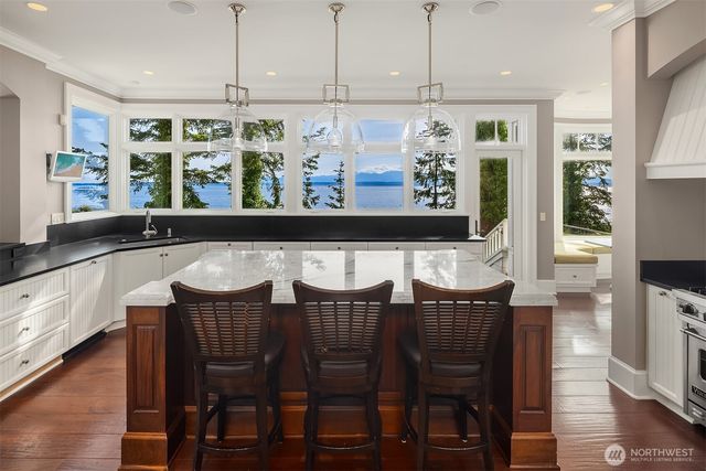 5608 Tara Drive, Freeland, WA 98249