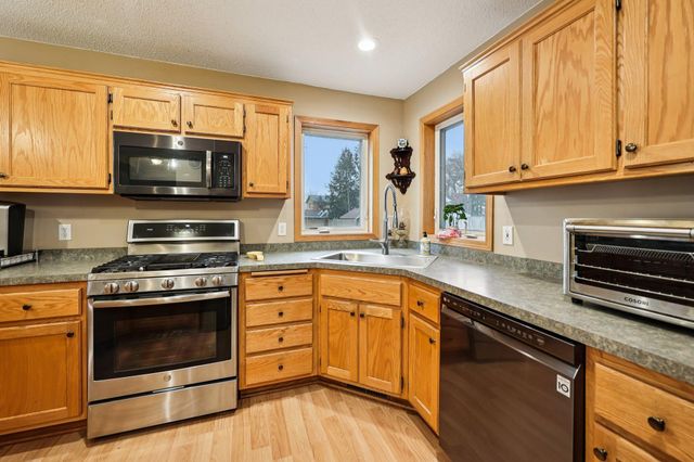 218 Birch Road, East Bethel, MN 55092