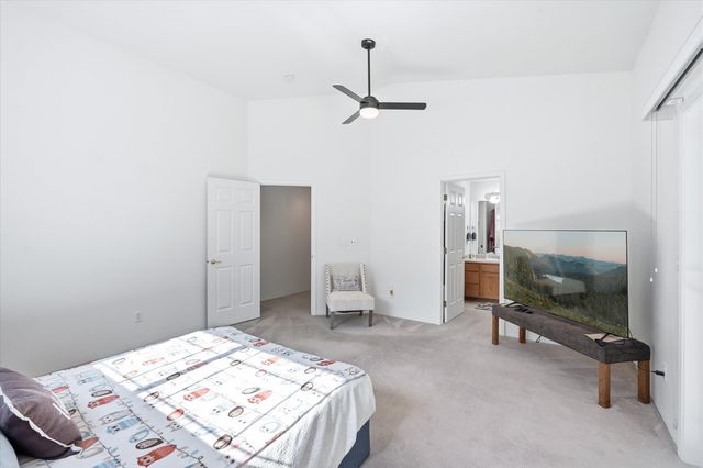 96 Mountain View Drive, Phoenix, OR 97535