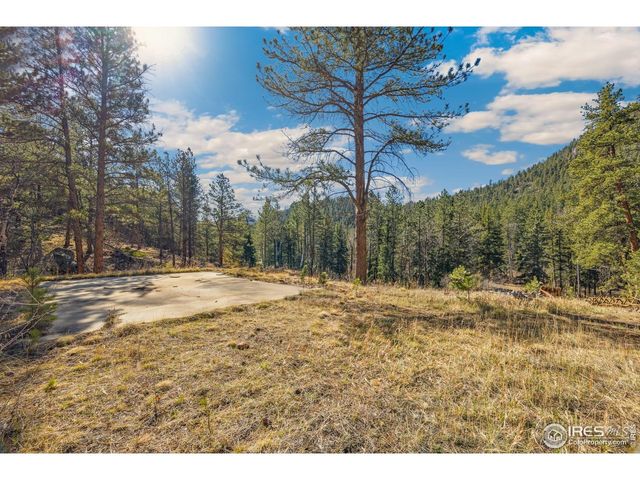 755 Fox Creek Rd, Glen Haven, CO 80532