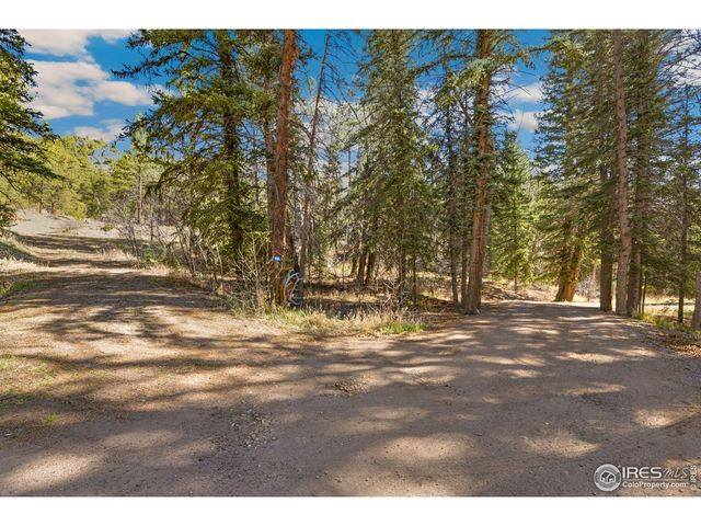 755 Fox Creek Rd, Glen Haven, CO 80532