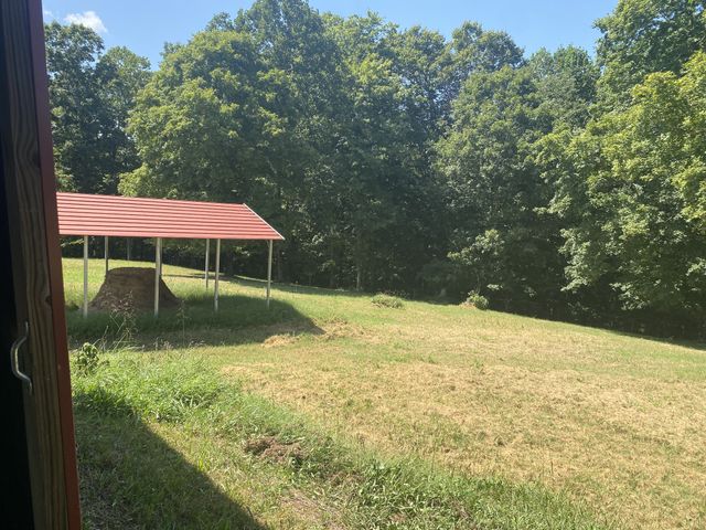 326 Sherman Rd, Charlotte, TN 37036
