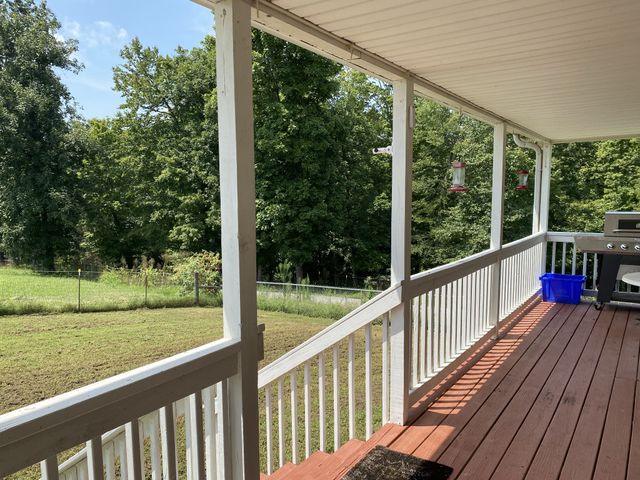 326 Sherman Rd, Charlotte, TN 37036
