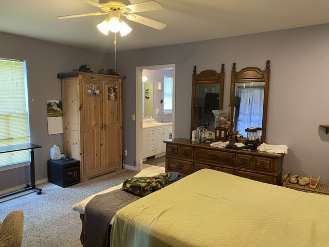 326 Sherman Rd, Charlotte, TN 37036