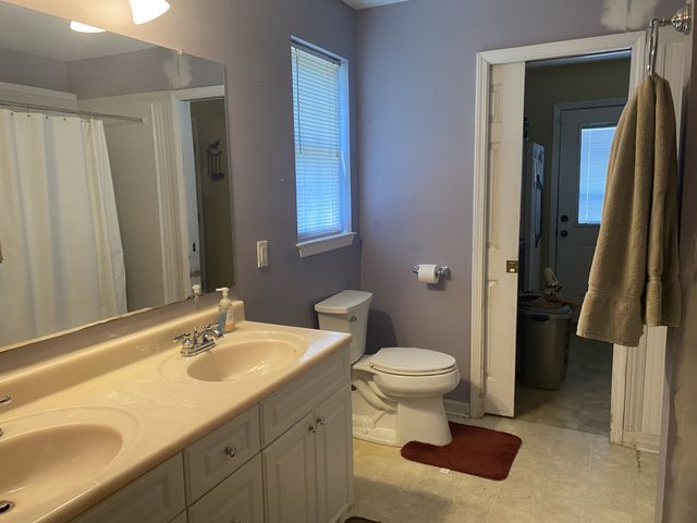 326 Sherman Rd, Charlotte, TN 37036