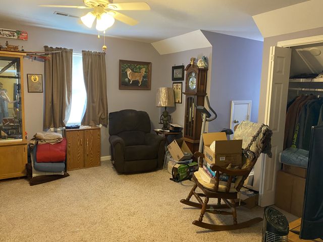 326 Sherman Rd, Charlotte, TN 37036