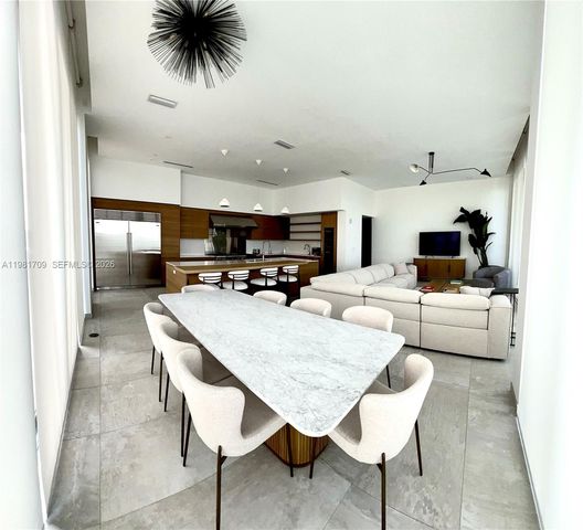 3581 E Glencoe St 601, Miami, FL 33133