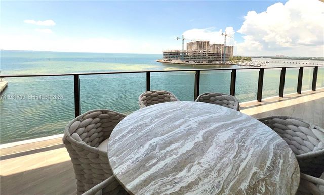 3581 E Glencoe St 601, Miami, FL 33133