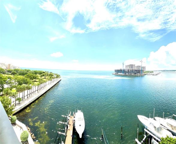 3581 E Glencoe St 601, Miami, FL 33133