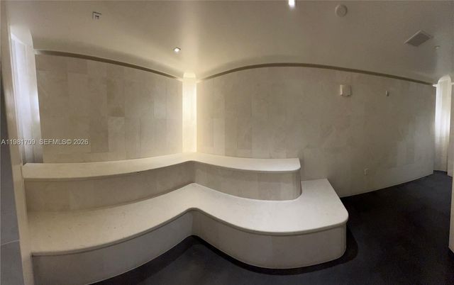 3581 E Glencoe St 601, Miami, FL 33133