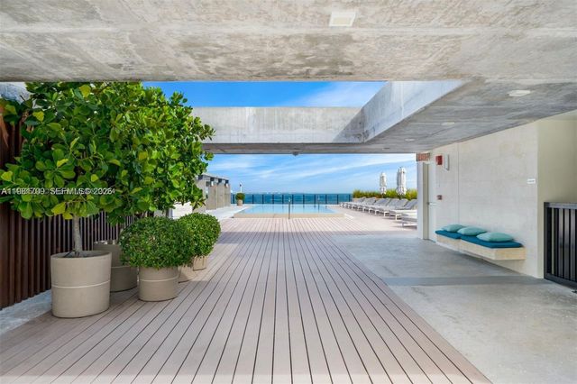 3581 E Glencoe St 601, Miami, FL 33133