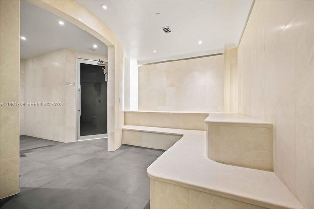 3581 E Glencoe St 601, Miami, FL 33133