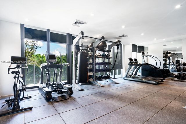 3581 E Glencoe St 601, Miami, FL 33133