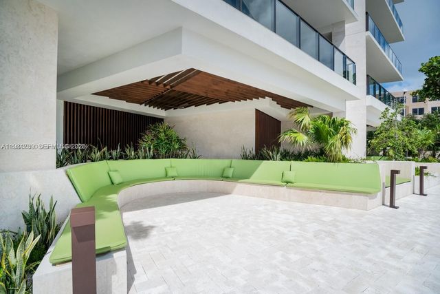 3581 E Glencoe St 601, Miami, FL 33133